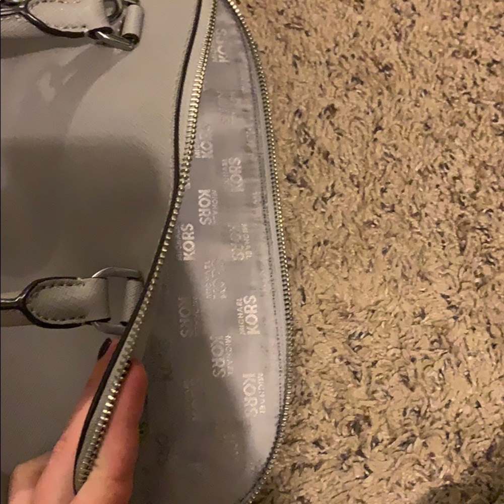 Light gray Michael Kors purse - Picture 6 of 16